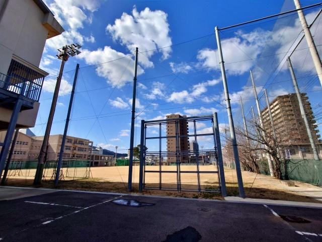 ＜8月13日(木)＞徳島中学校【阿波おどり公式駐車場】の駐車場写真