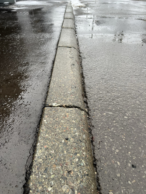 ドーム（徒歩約20分〜）🅿️2台分カーポート下の駐車場写真