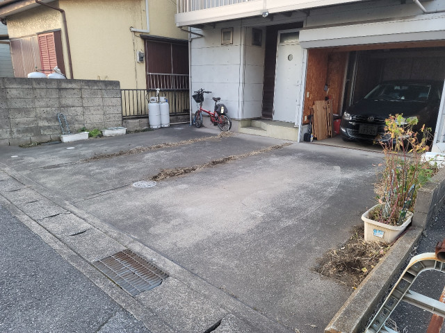 末広3丁目3階ロフトハウスの駐車場写真