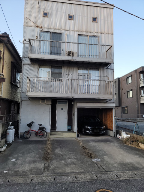 末広3丁目3階ロフトハウスの駐車場写真