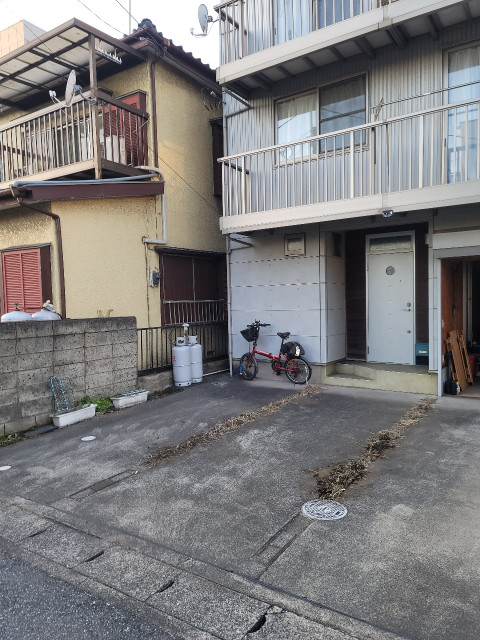 末広3丁目3階ロフトハウスの駐車場写真