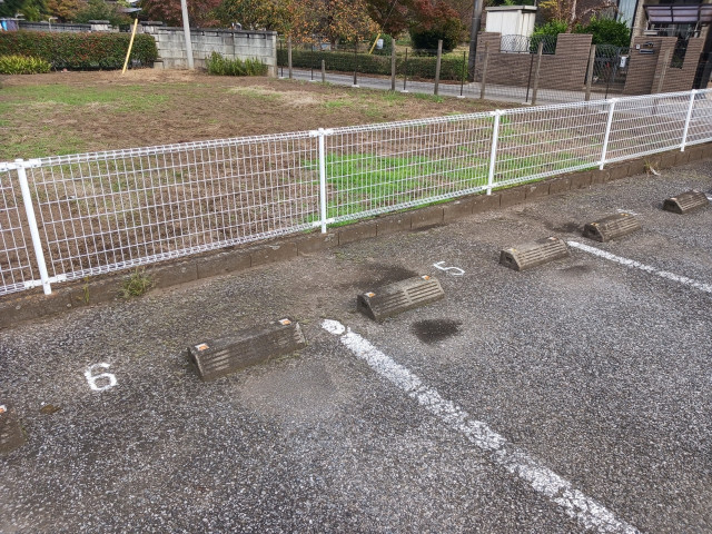 オープンガーデン（平置駐車場）の駐車場写真