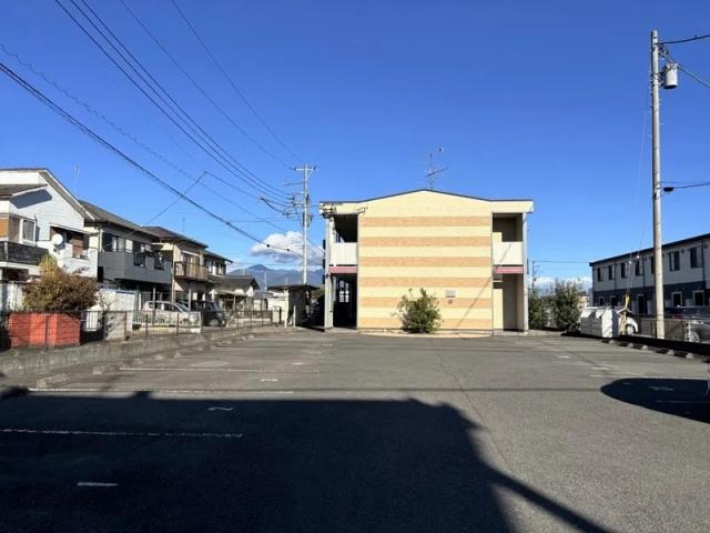 レオパレスフルール駐車場【26445】の駐車場写真