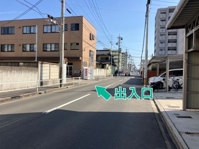 弥次ヱ町4-57駐車場の駐車場写真