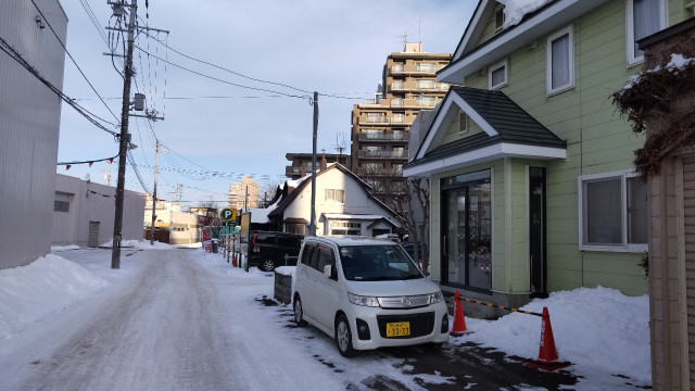北9条東6森田邸玄関前☆アキッパ駐車場の駐車場写真