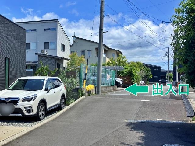 国吉田6丁目5-43駐車場の駐車場写真