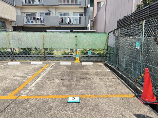 【東海通駅徒歩2分】ハルパーキング東海通駅南の駐車場写真