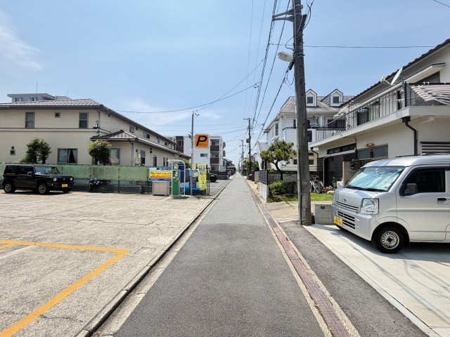【東海通駅徒歩2分】ハルパーキング東海通駅南の駐車場写真
