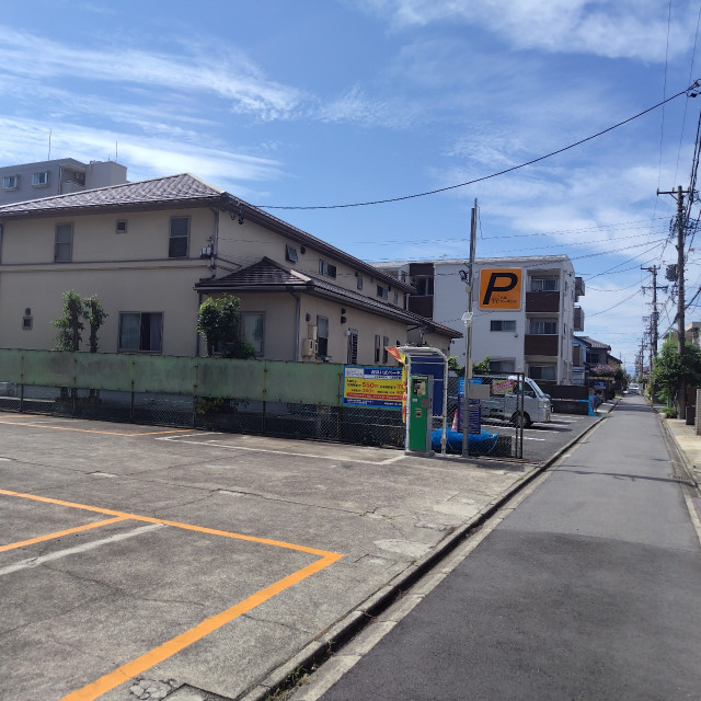 【東海通駅徒歩2分】ハルパーキング東海通駅南の駐車場写真