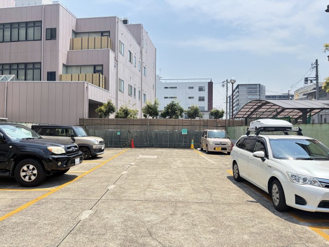 【東海通駅徒歩2分】ハルパーキング東海通駅南の駐車場写真