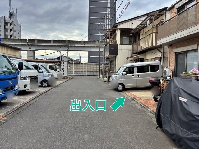 [32a15]西伊興1丁目17 個宅アキッパ駐車場の駐車場写真