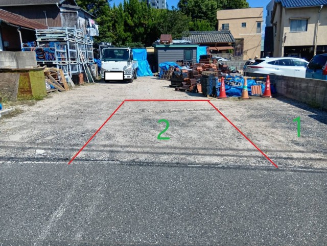 愛谷瓦工業駐車場の駐車場写真