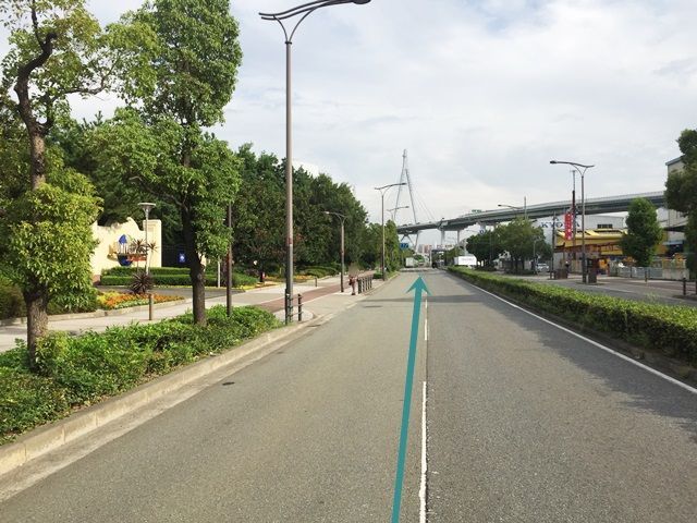 【道順3】直進してください。