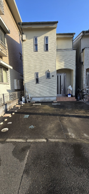 ロー100の斜め向かいMORIYAMA駐車場（相模原市緑区六地蔵交差点すぐ）の駐車場写真