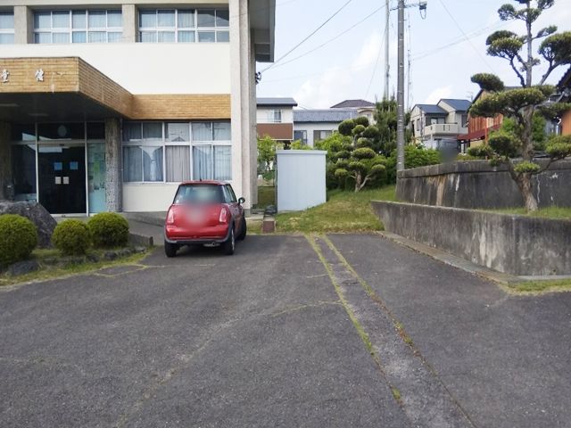 駐車場内