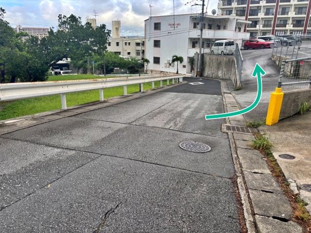 S04_【那覇市民体育館すぐ】しきなParking第Ⅲ【大型車まで利用可能】の駐車場写真