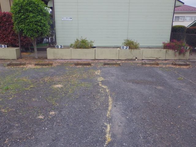 駐車場内