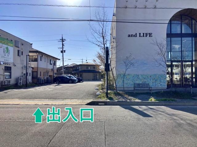 and LIFE駐車場の駐車場写真