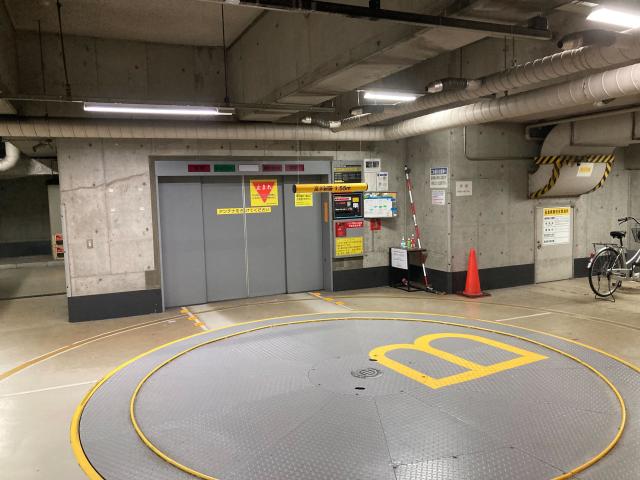 【3時間パック】御堂筋ダイワビル駐車場【平日：8:00～17:00】の駐車場写真