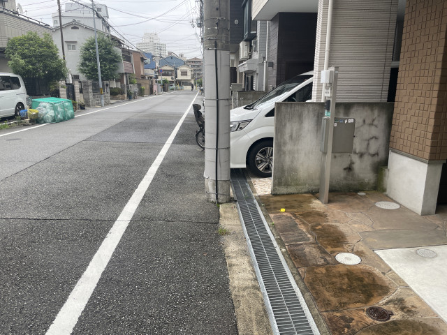 甲子園徒歩10分屋根付き駐車場の駐車場写真