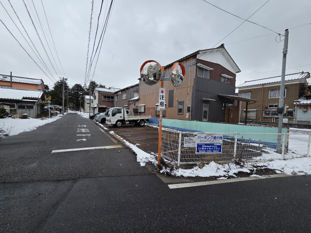 パーキング鏡が岡P1の駐車場写真