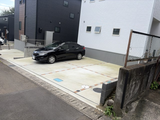 黒松駅5分　八乙女中30秒の駐車場写真