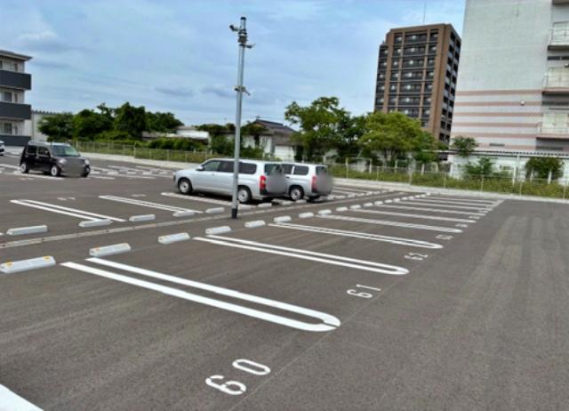 トラストパーク 佐賀八丁畷町の駐車場写真