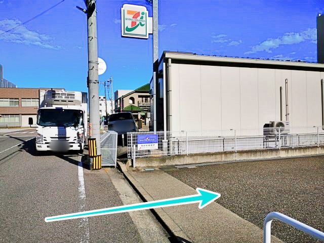 駐車場入り口