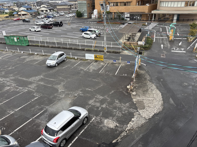 老松町4丁目　倉敷第一病院向かい駐車場の駐車場写真