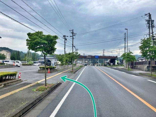 P2 長野市信州新町支所駐車場 17:30〜23:00の駐車場写真