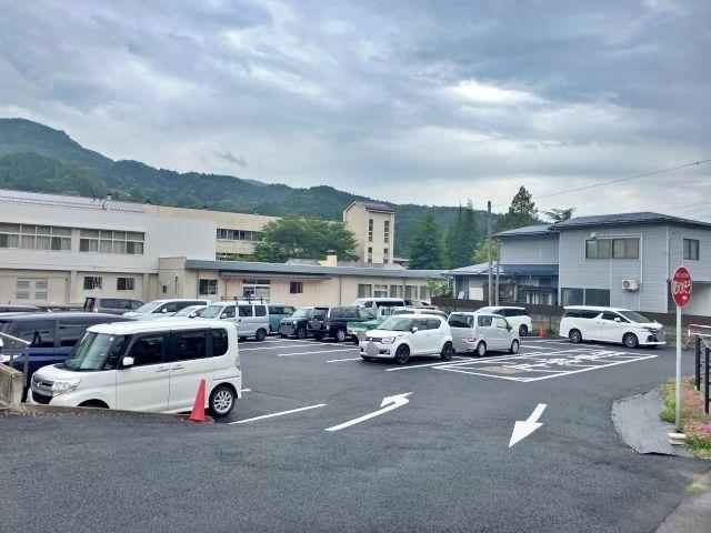 P2 長野市信州新町支所駐車場 17:30〜23:00の駐車場写真