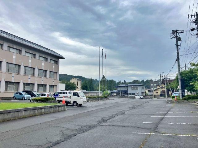 P2 長野市信州新町支所駐車場 17:30〜23:00の駐車場写真