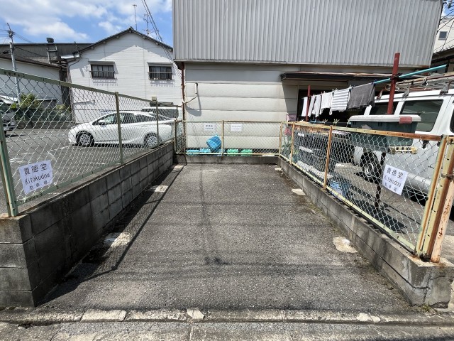 西郷通4丁目17駐車場の駐車場写真