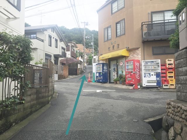 【道順6】直進してください。