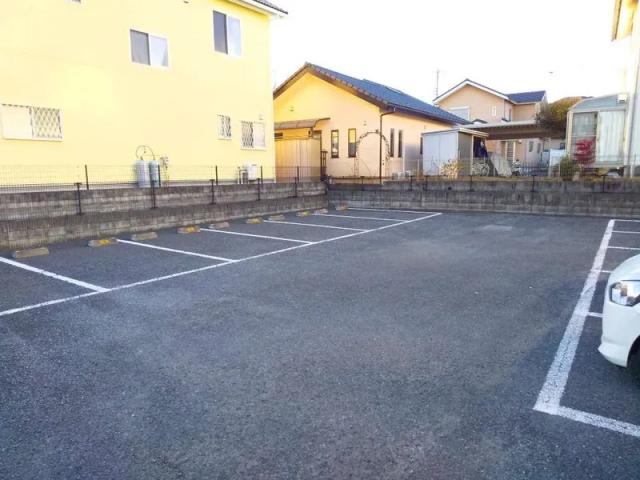 レオパレスサンクワイエット松山駐車場【39880】の駐車場写真
