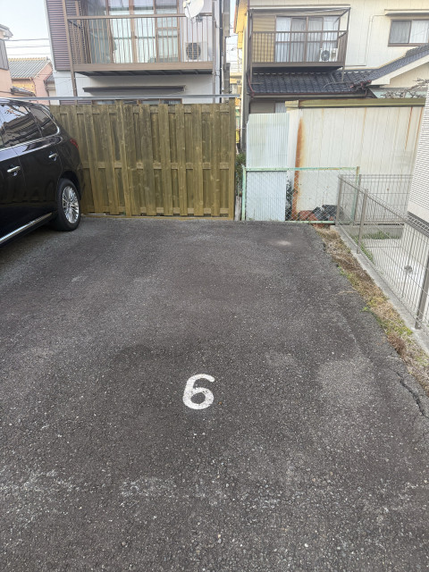 宮塚町32駐車場6番の駐車場写真