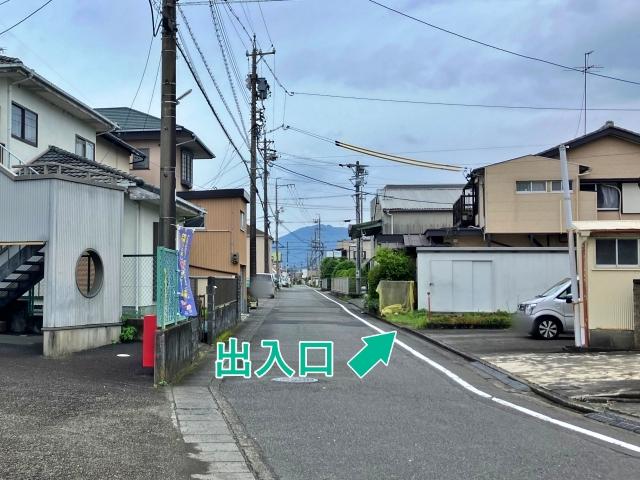 西島1064-1駐車場の駐車場写真