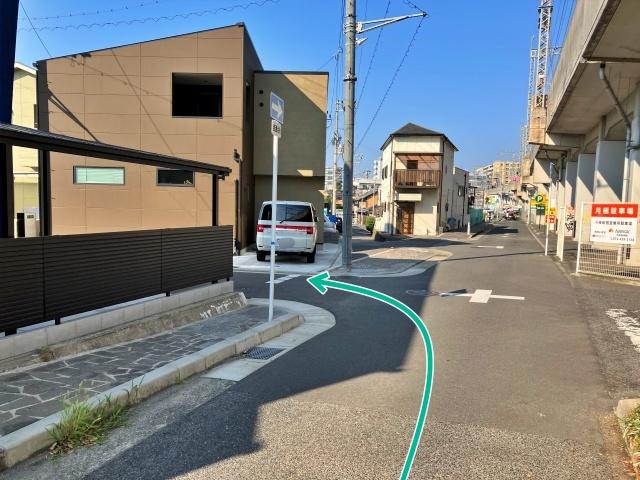 岸城町ハイツ 駐車場の駐車場写真