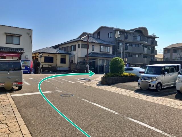 岸城町ハイツ 駐車場の駐車場写真