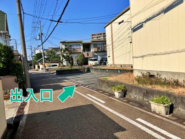 岸城町ハイツ 駐車場の駐車場写真