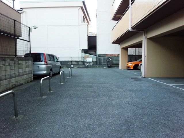ふぁみ ゆ足代北駐車場 Akippa