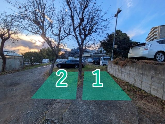 東山田町 柿の木の下駐車場の駐車場写真