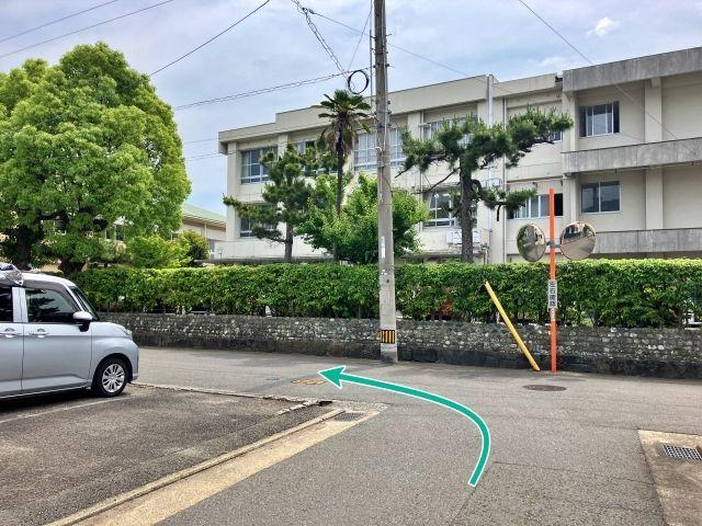 ＜8月13日(木)＞富田小学校 【阿波おどり公式駐車場】の駐車場写真