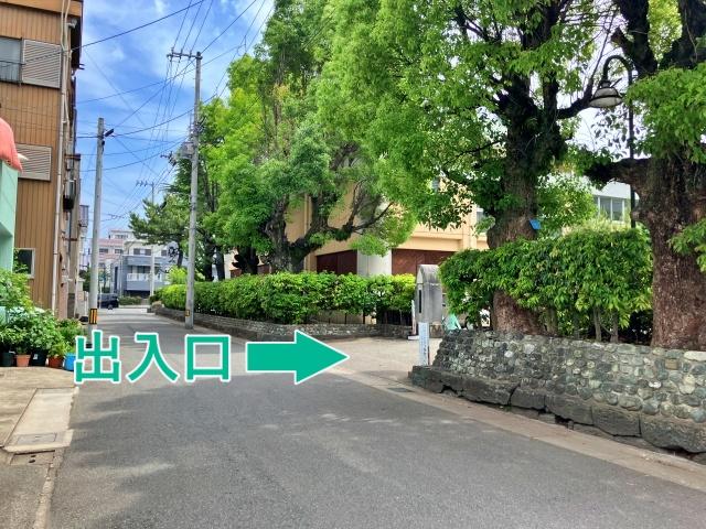 ＜8月13日(木)＞富田小学校 【阿波おどり公式駐車場】の駐車場写真