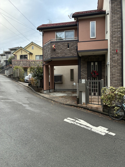 榎が丘17-60の駐車場写真