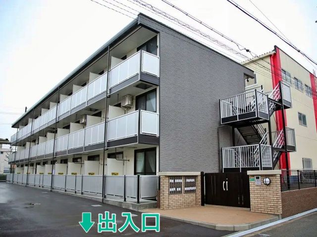 レオパレスEASTFIELDⅡ駐車場【32320】の駐車場写真