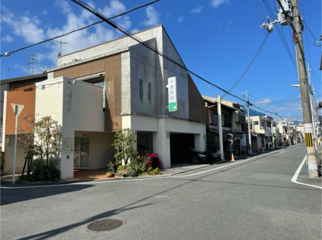 大澤医院　　土曜日　0時から朝8時の駐車場写真