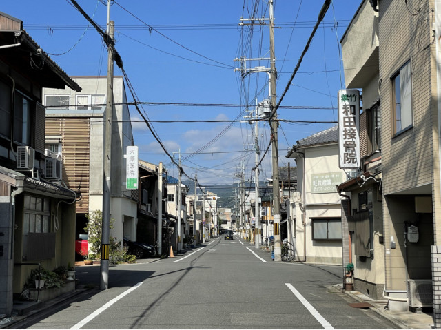 大澤医院　　土曜日　0時から朝8時の駐車場写真