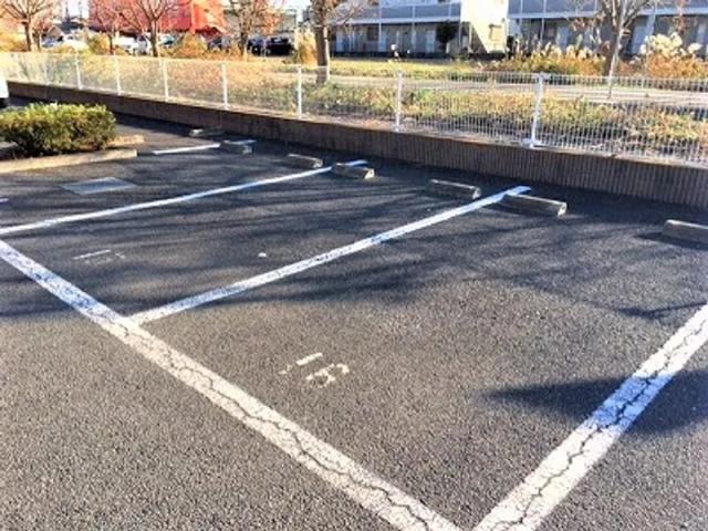 レオパレストレランス駐車場【32621】の駐車場写真