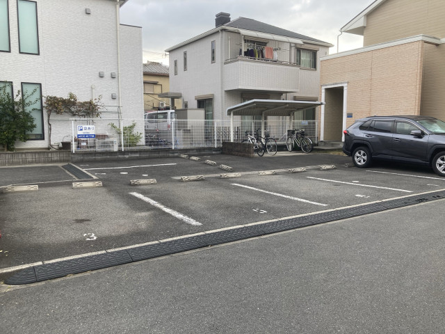 クローバーコート駐車場の駐車場写真